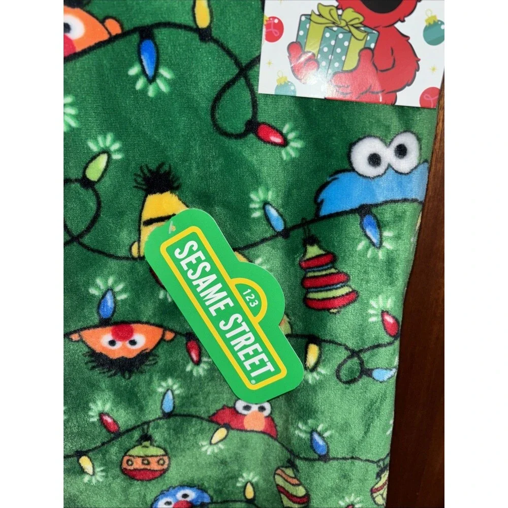 Sesame Street Christmas Soft Throw Blanket Big Bird Cookie Ernie Elmo Bert NWT